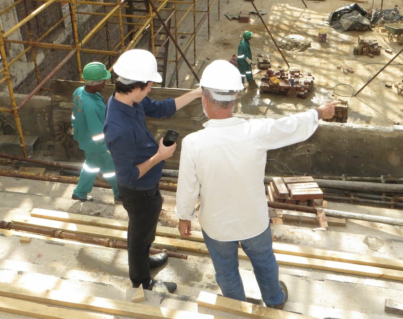 audit-technique-scan-3d-chantier Consultant technique scan 3D BIM en analyse terrain sur chantier bâtiment